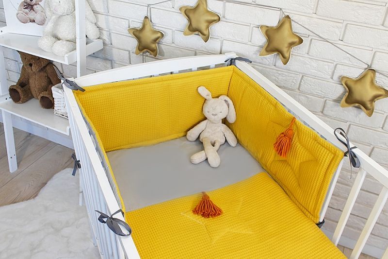 Baby Nellys 3 dílná sada Mantinel s povlečením vafelek - hořčicová - 120x90 - obrázek 1