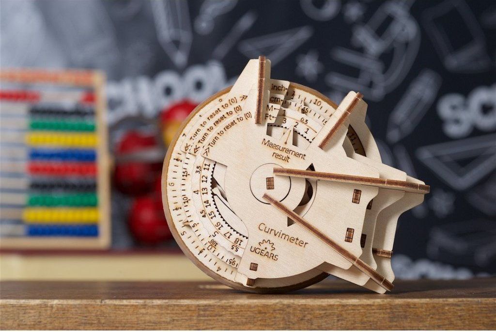 Ugears 3D dřevěné mechanické puzzle STEM LAB Curvimeter - obrázek 4