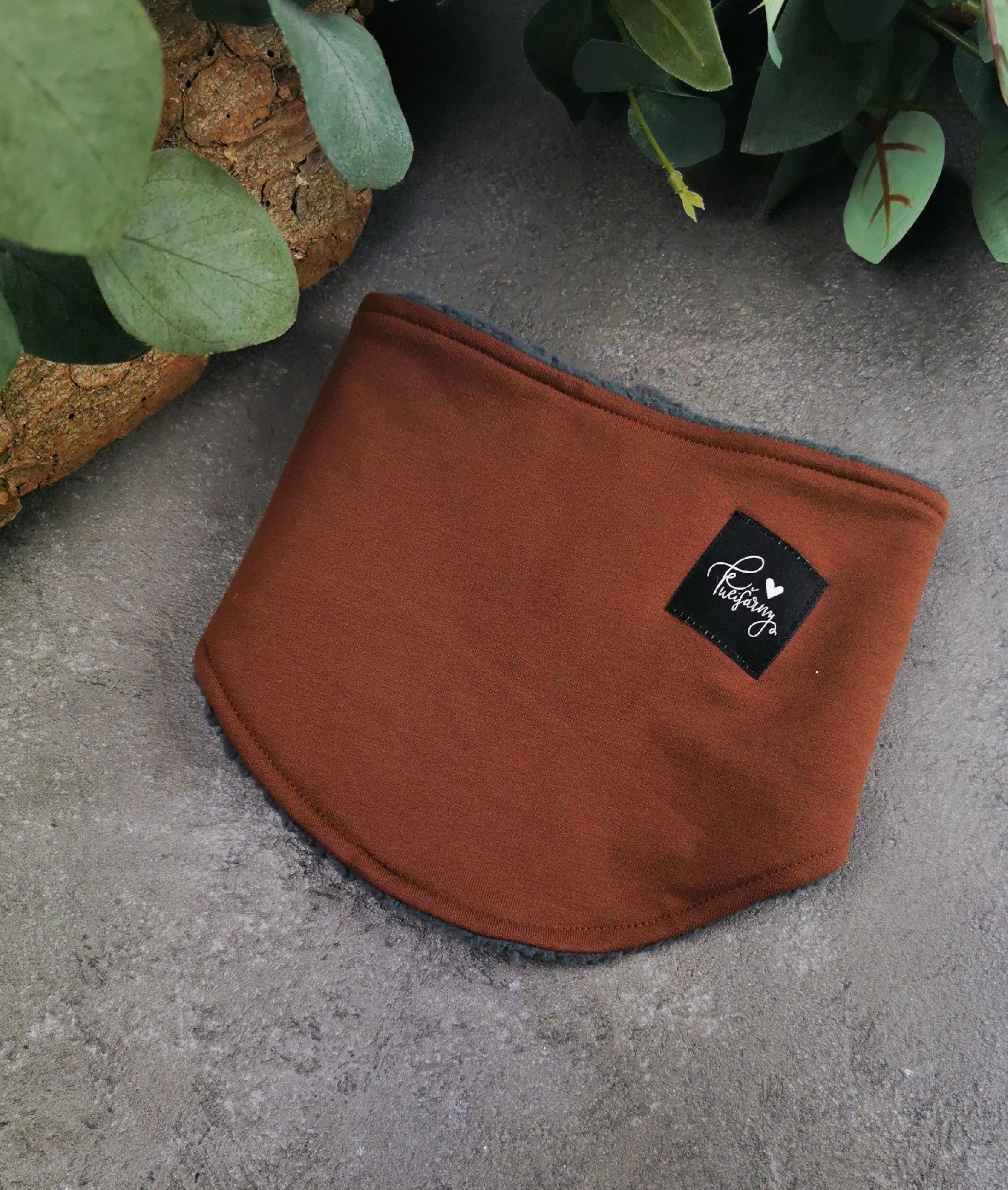 Kulišárny (handmade) Nákrčník s beránkem - rozpínací ,,Brown,, VELIKOST: 74-80 - obrázek 1