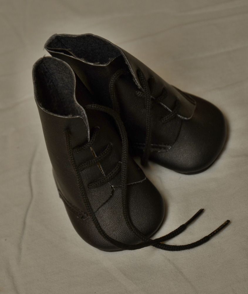 Černé nízké boty na panenky 60 cm vysoké - obrázek 1