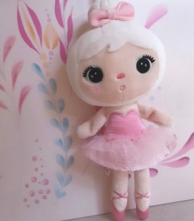 Mini hadrová panenka Metoo s klipem Baletka, růžové šatičky, 22cm - obrázek 1