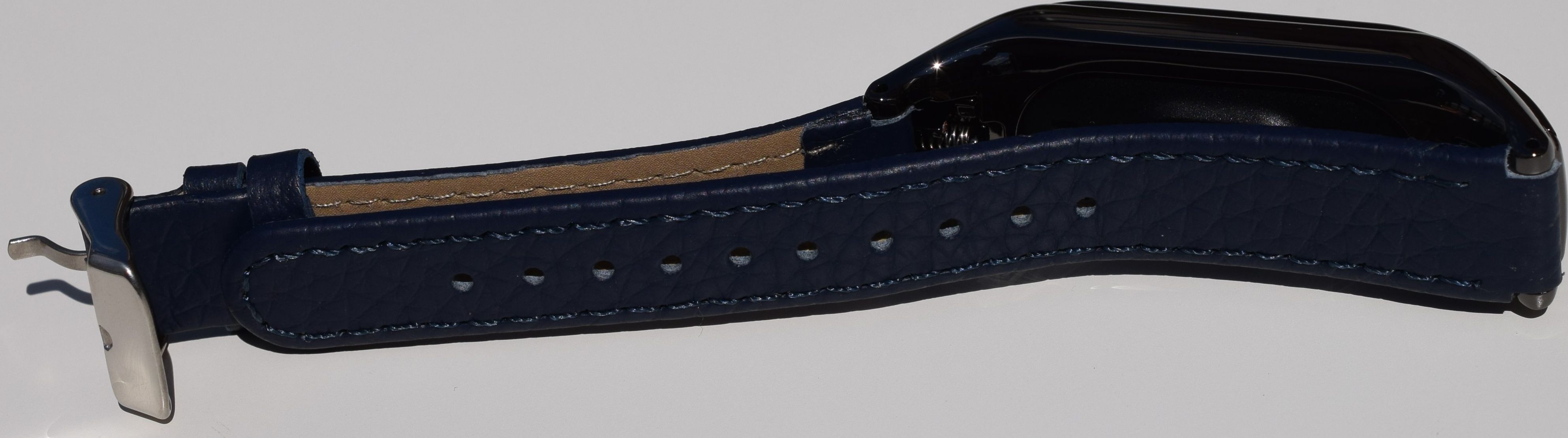 Xiaomi MiBand 3 / MiBand 4 kožený náramek Tmavě Modrá - obrázek 2