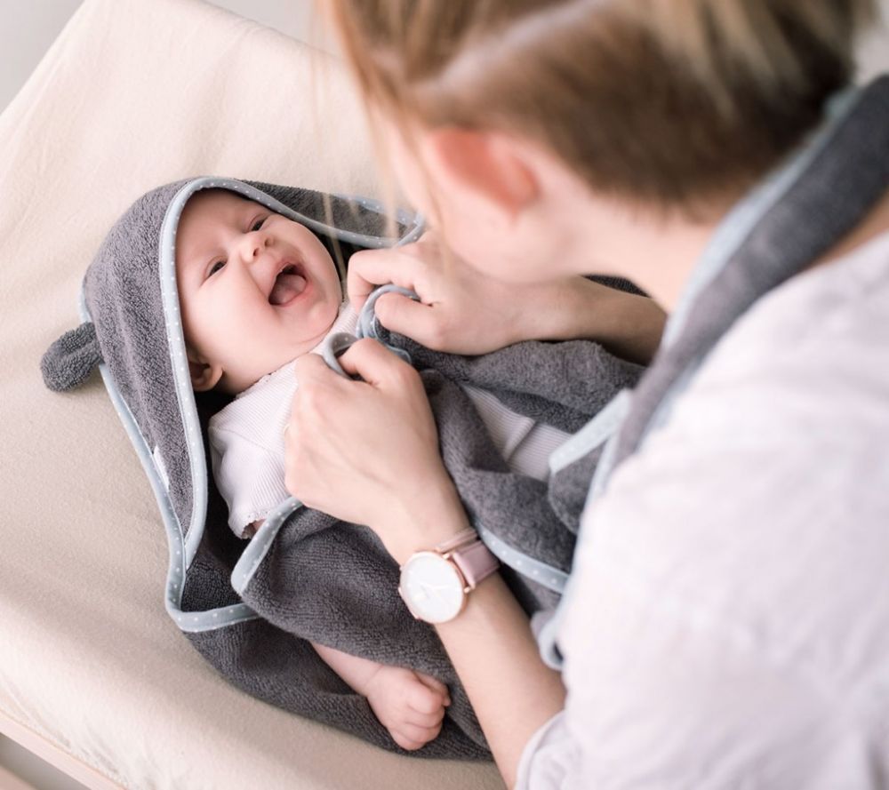 Pastelová osuška Lullalove Šedá 2021 - obrázek 1