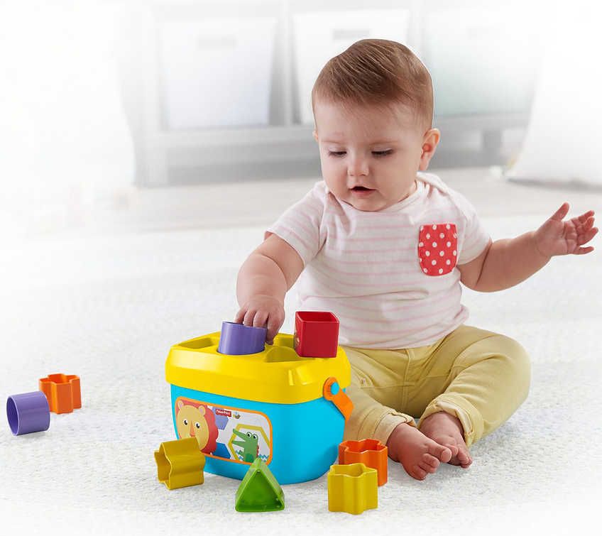 FISHER PRICE Baby moje první vkládačka set kyblík + 10 kostek plast pro miminko - obrázek 4