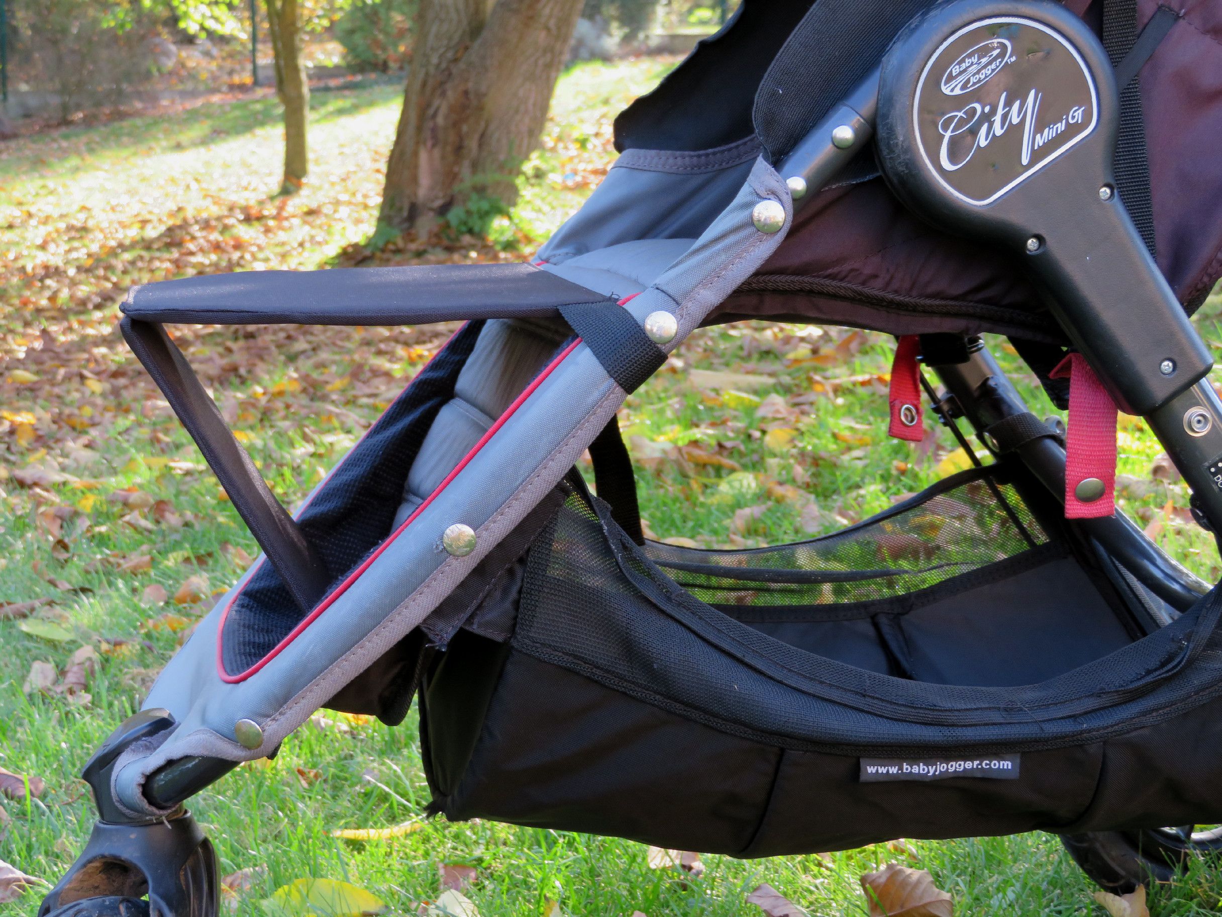 Ma-tata.cz Polohování nožiček Baby Jogger City Mini GT - obrázek 1