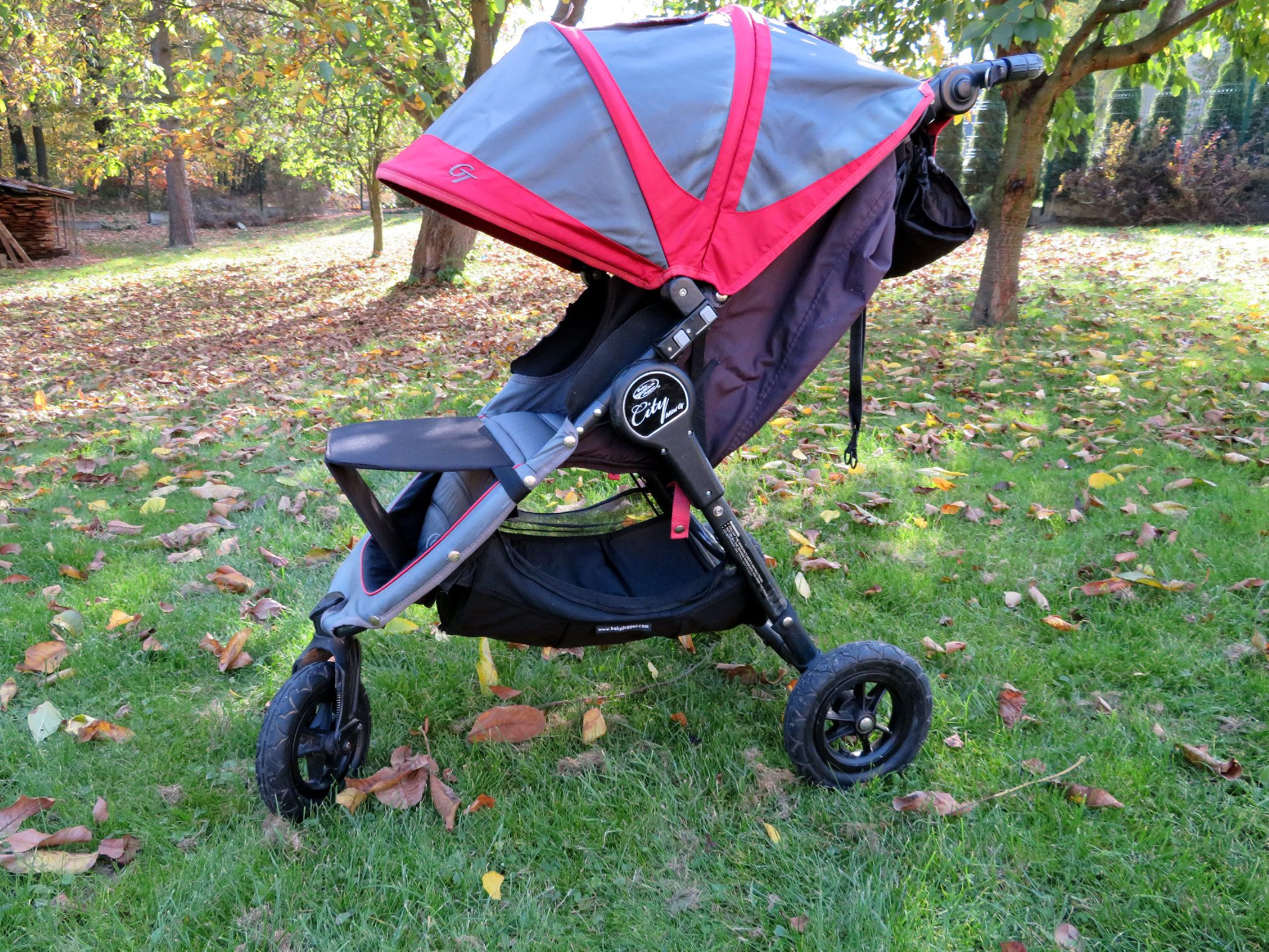Ma-tata.cz Polohování nožiček Baby Jogger City Mini GT - obrázek 2