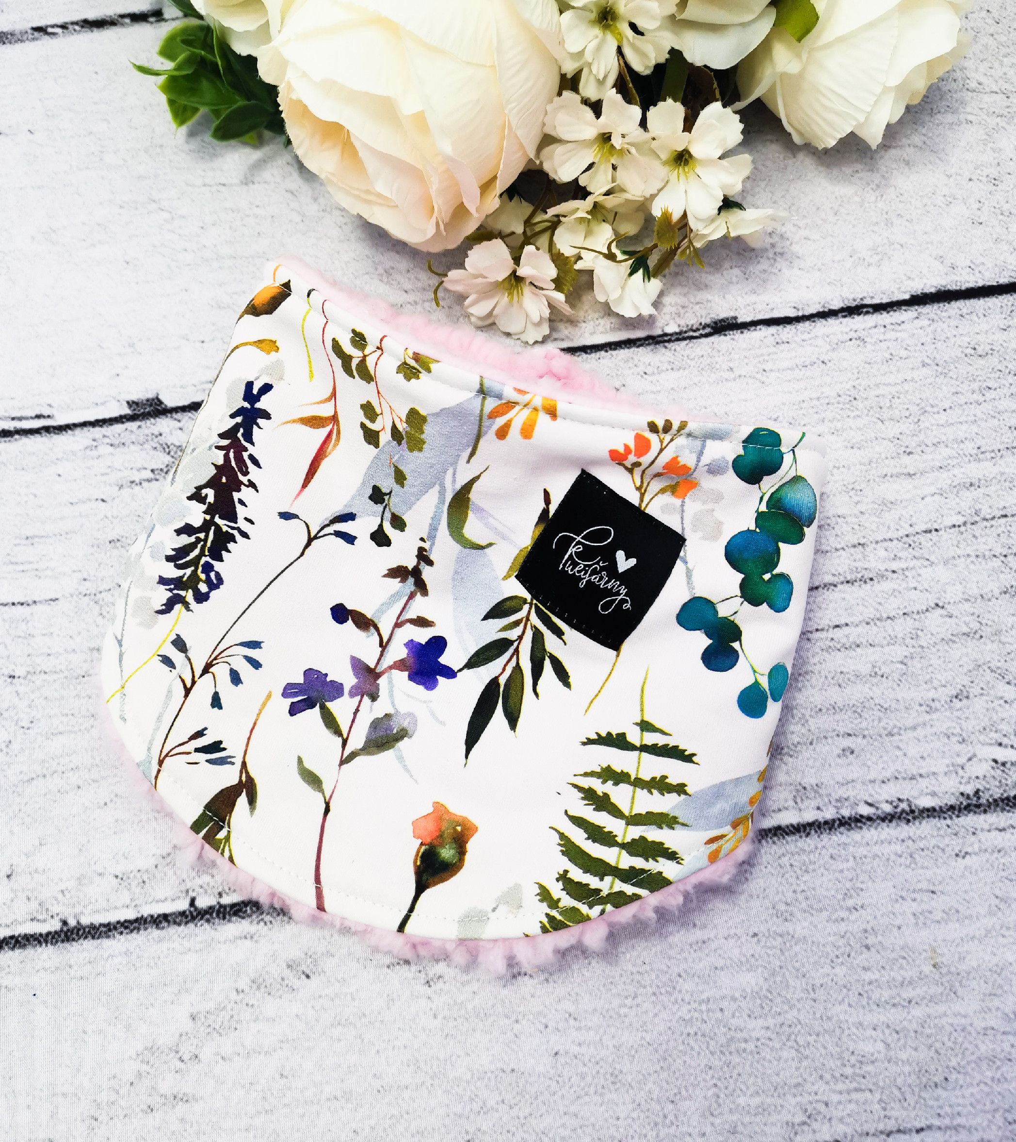 Kulišárny (handmade) Nákrčník s beránkem - rozpínací ,,Zinnia,, Pink VELIKOST: 74-80 - obrázek 1