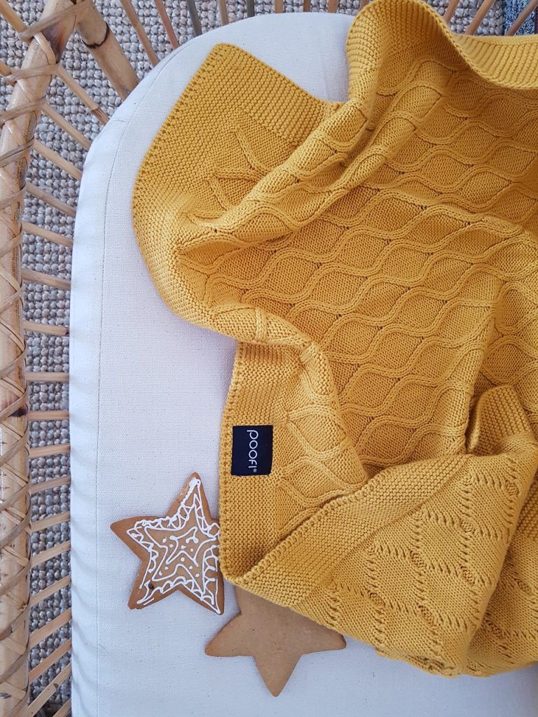 POOFI Pletená deka - Double knit hořčicové barvy 80 × 100 cm - obrázek 1
