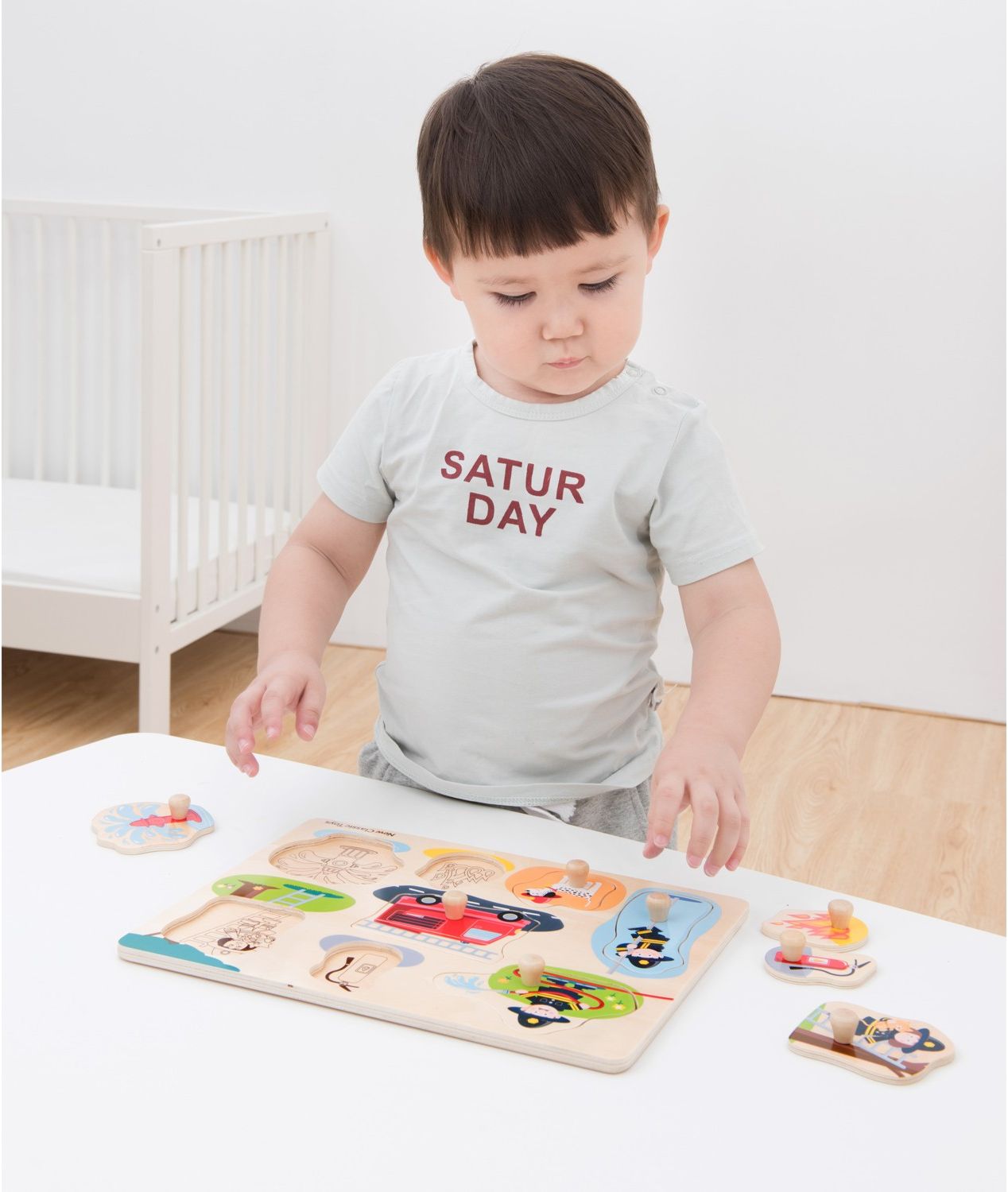 New Classic Toys Dřevěné vkládací puzzle hasiči - obrázek 5