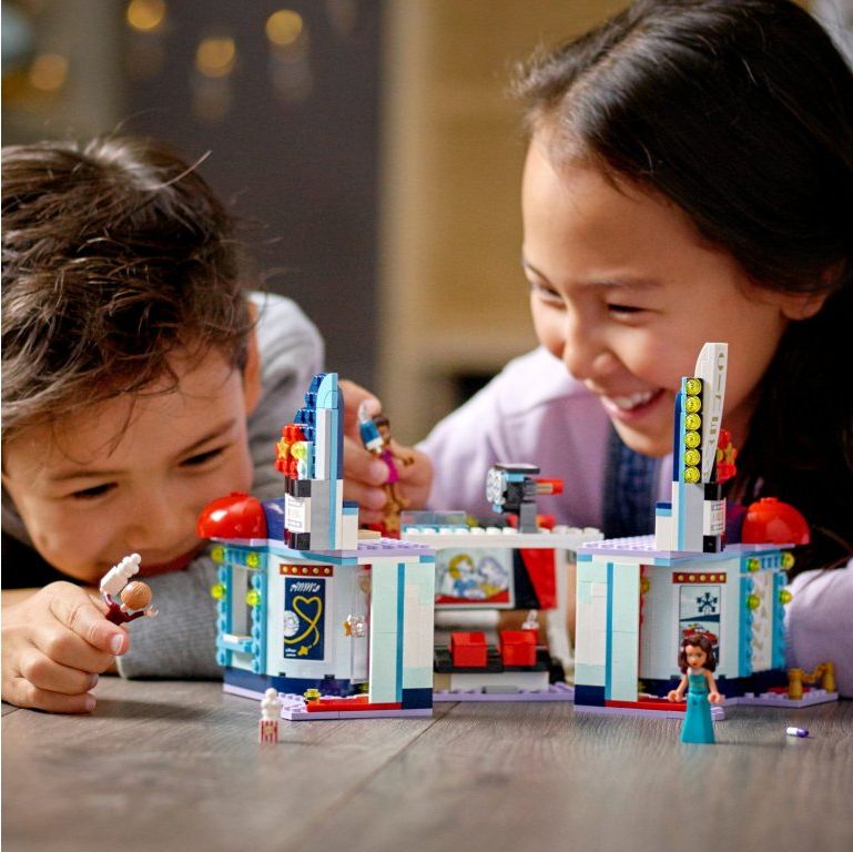 LEGO Kino v městečku Heartlake 41448 - obrázek 5