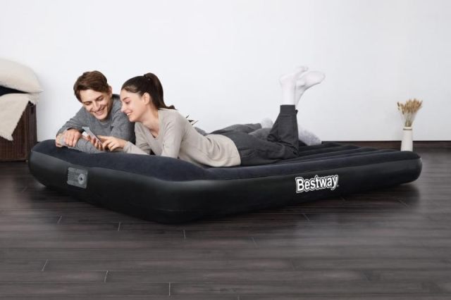 Bestway 67464 Semišová nafukovací matrace TRITECH s el. Pumpou 203 x152 x 30 cm - obrázek 4
