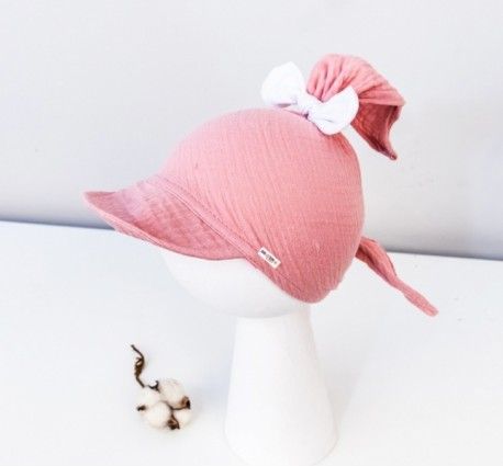 Baby Nellys Lehký mušelínový šátek s kšiltem na zavazování + mašle, růžová - obrázek 1