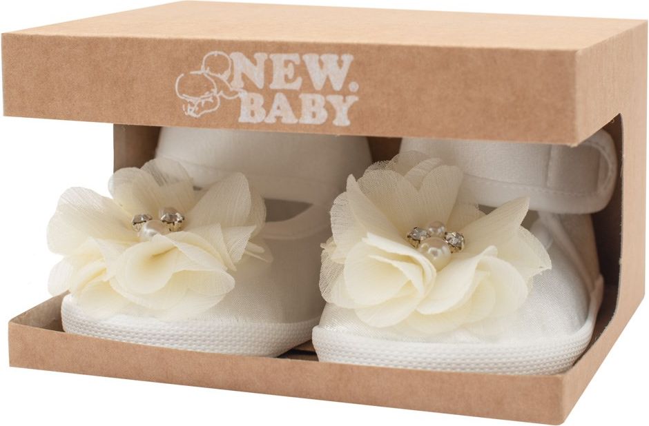 Kojenecké capáčky New Baby saténové smetanové 3-6 m flower 3-6 m - obrázek 4