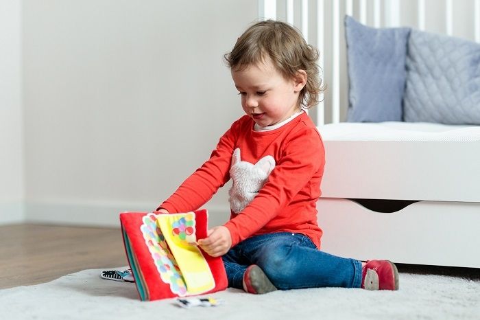 Hencz Toys Hencz Toys Měkká senzorická knížka Let balónem - obrázek 6