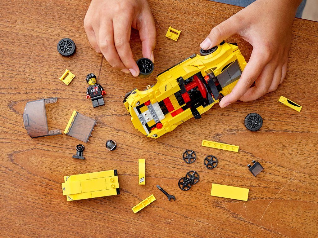 LEGO Toyota GR Supra 76901 - obrázek 7