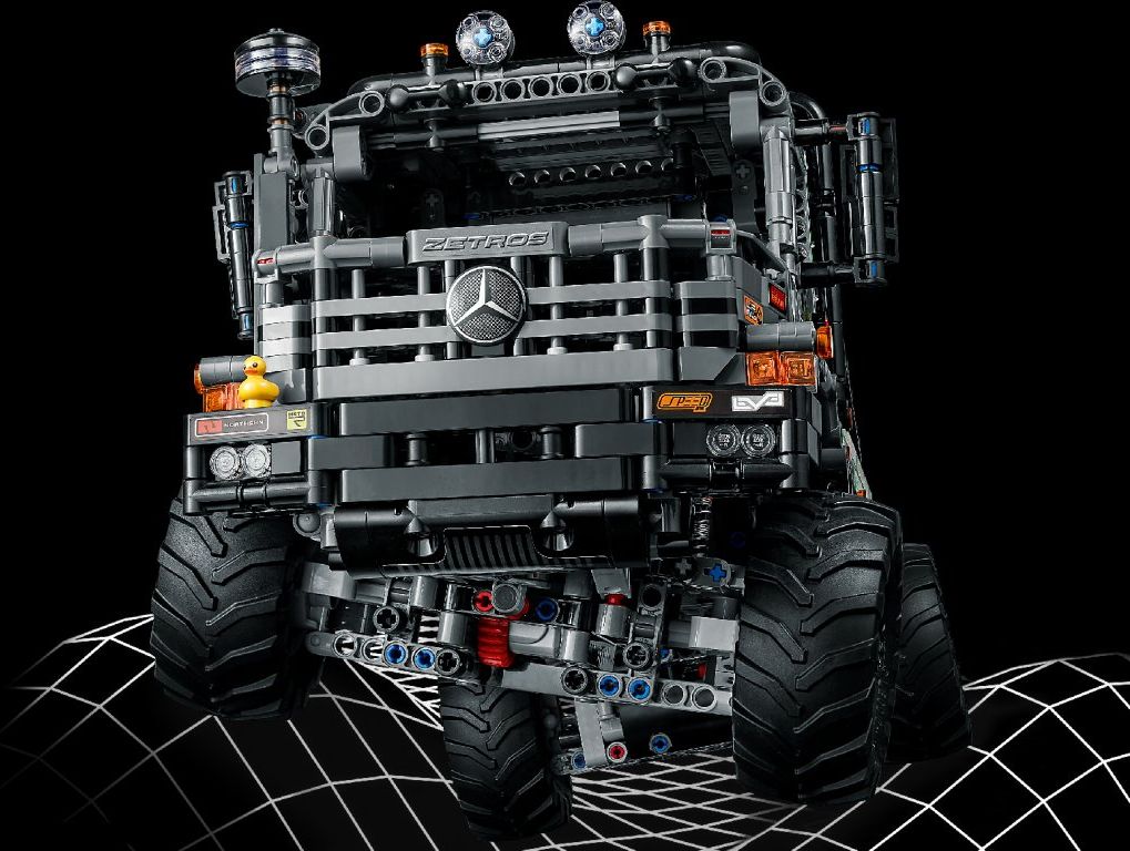 LEGO Truck trialový vůz Mercedes-Benz Zetros 4x4 42129 - obrázek 6