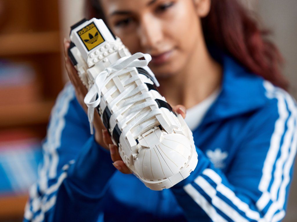 LEGO Adidas Originals Superstar 10282 - obrázek 4