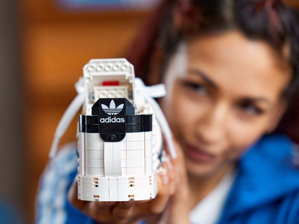 LEGO Adidas Originals Superstar 10282 - obrázek 6