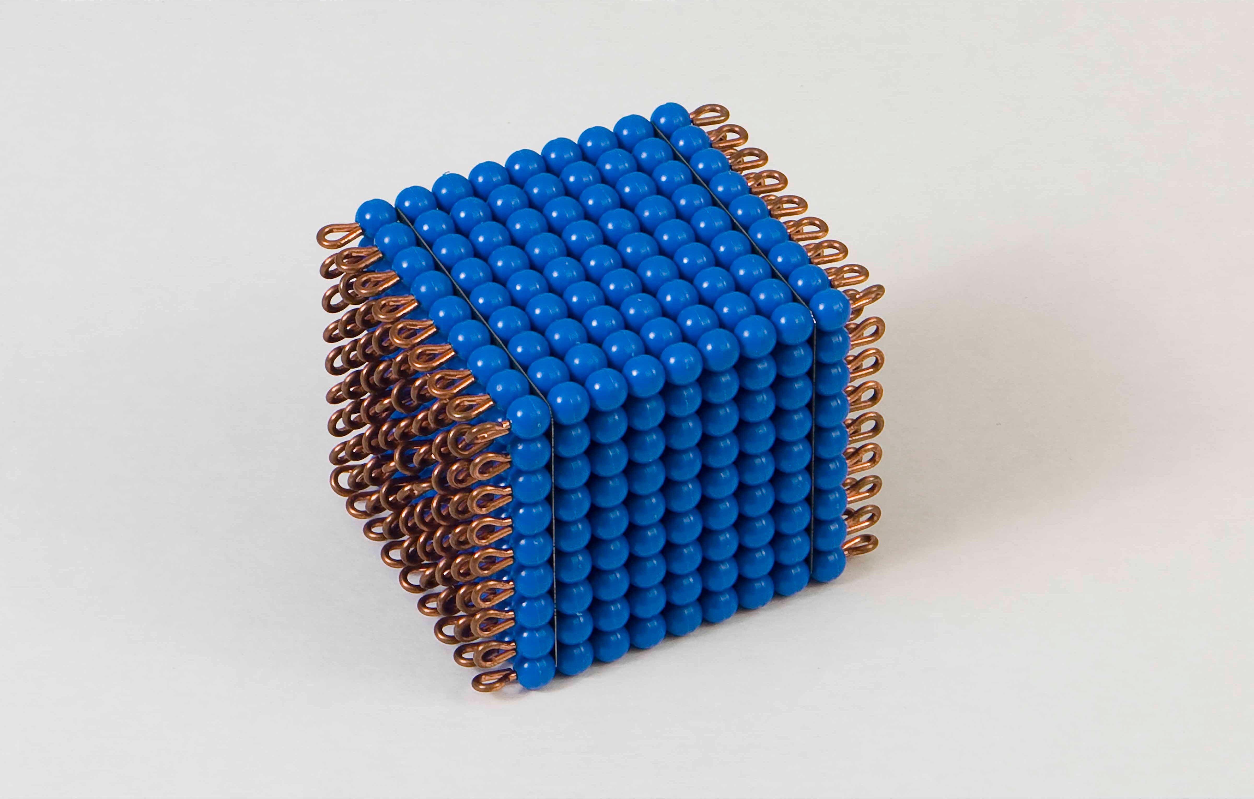 Nienhuis Montessori Individual Nylon Bead Cube Of 9: Dark Blue - obrázek 1