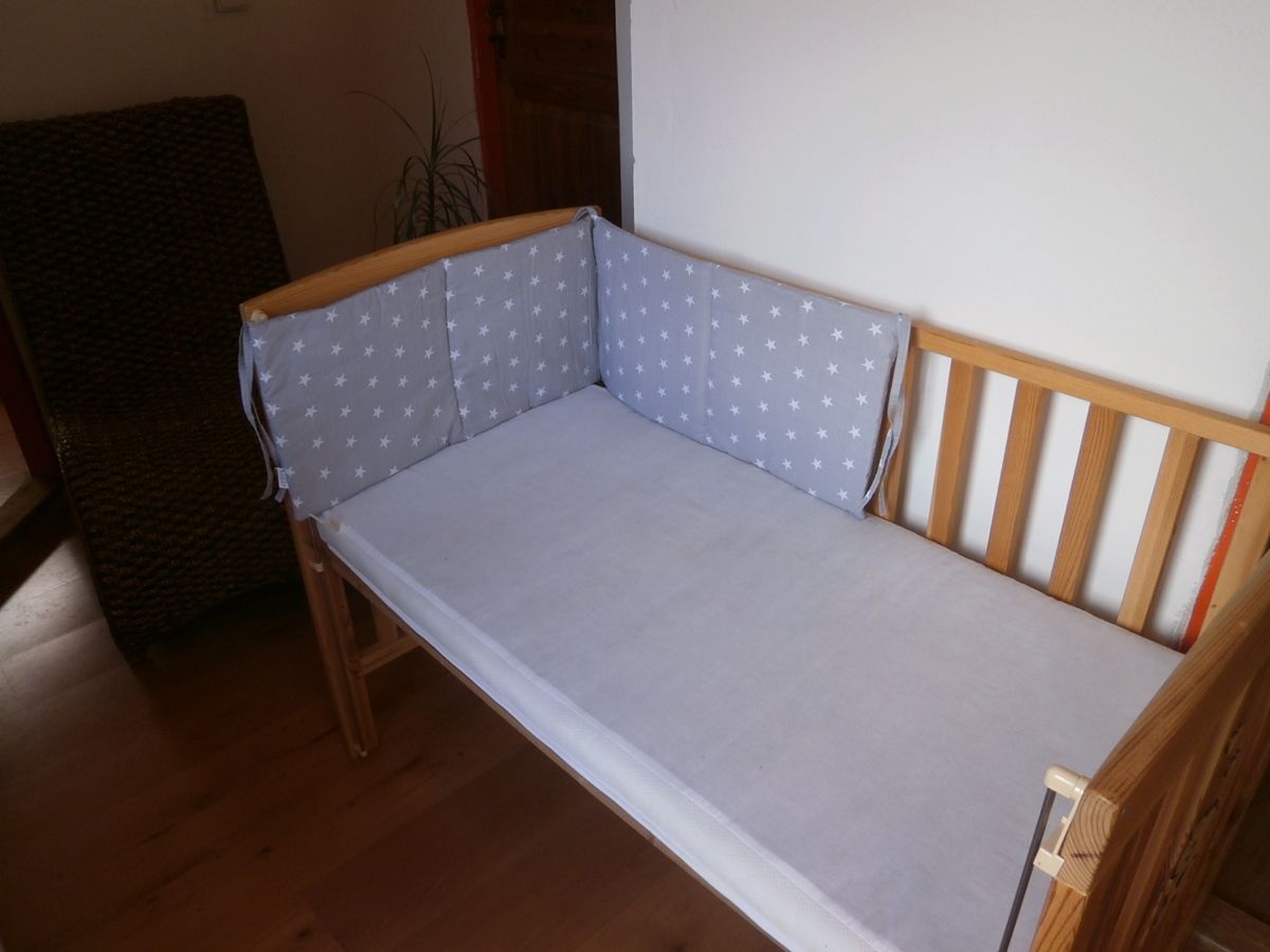 KHC Mantinel do postýlky 120 cm Hvězdy na šedé 4-bodový 100% bavlna - obrázek 2
