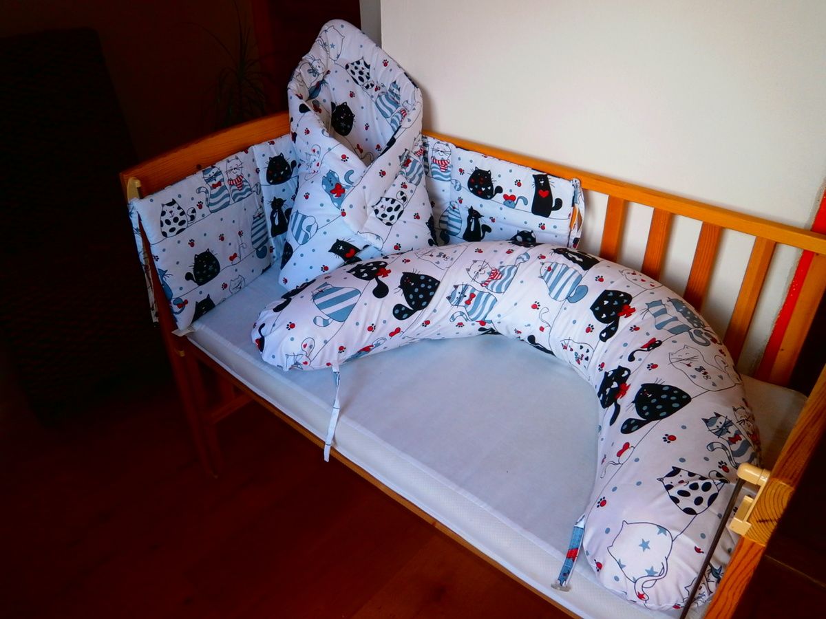 KHC Výhodný set 3ks Kojící těhotenský polštář+Zavinovačka+Mantinel do postýlky Kočičky - obrázek 1