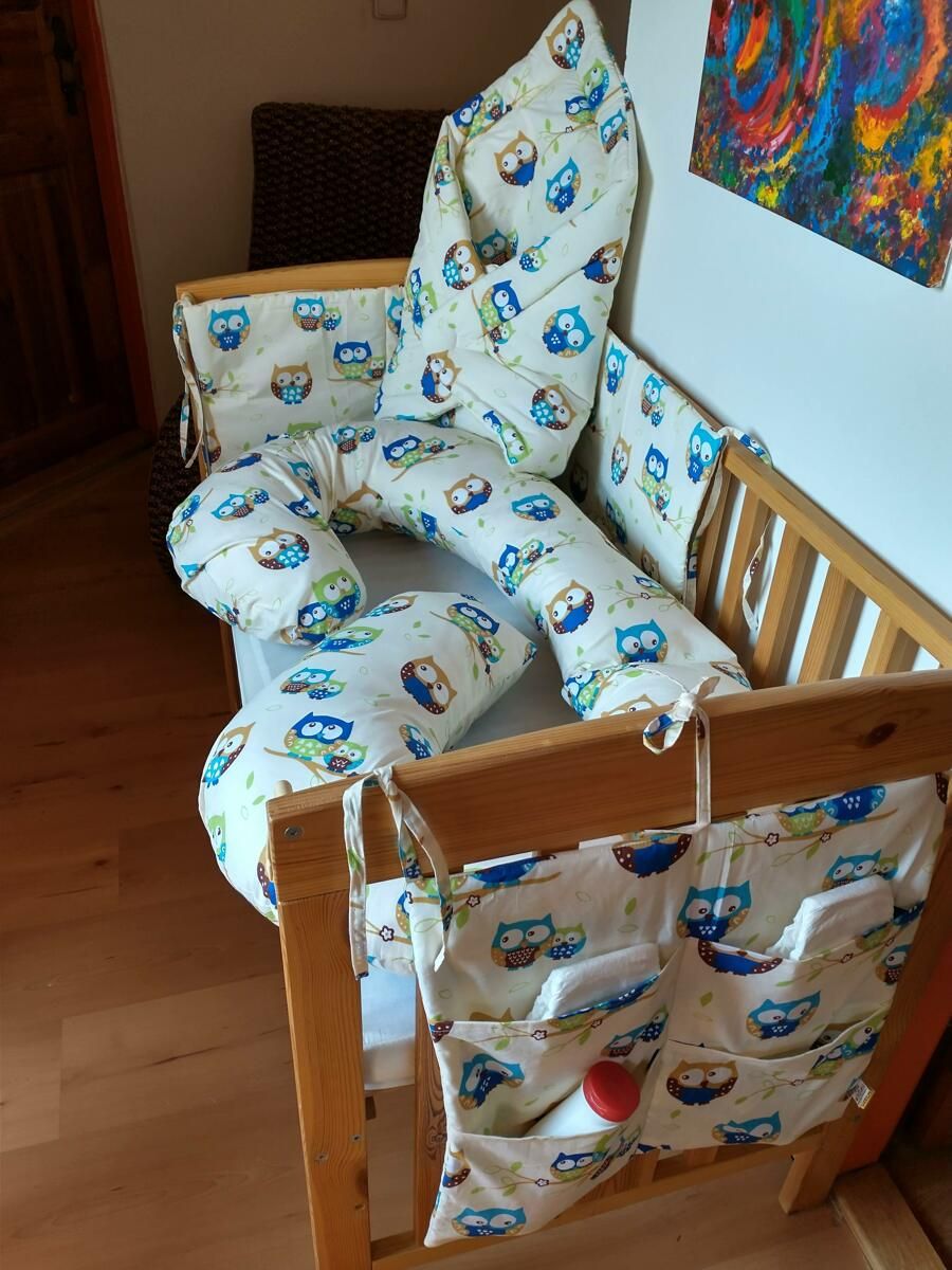 KHC Výhodný set 4ks Těhotenský kojící polštář+Zavinovačka+Mantinel do postýlky+Kapsář Sovy na béžové - obrázek 1
