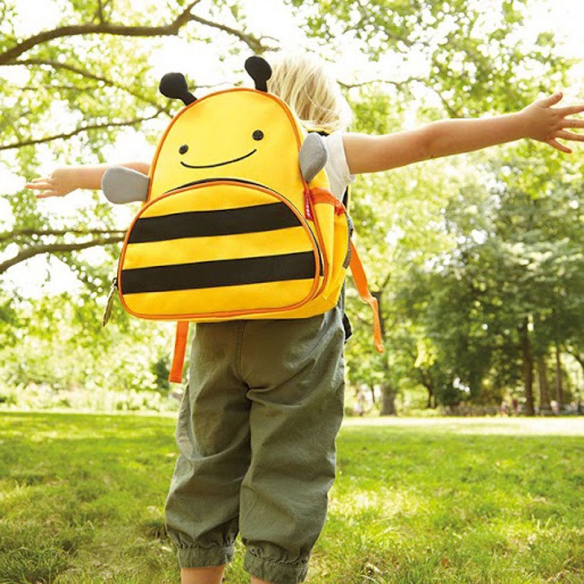 Skip hop Batůžek Zoo Včelička - obrázek 3