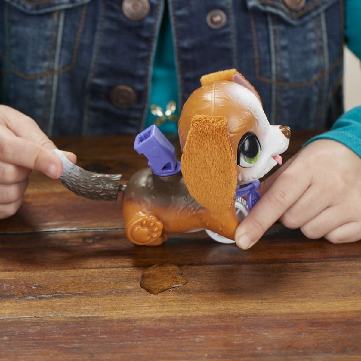 Hasbro FurReal Friends Peealots malý bígl - obrázek 3