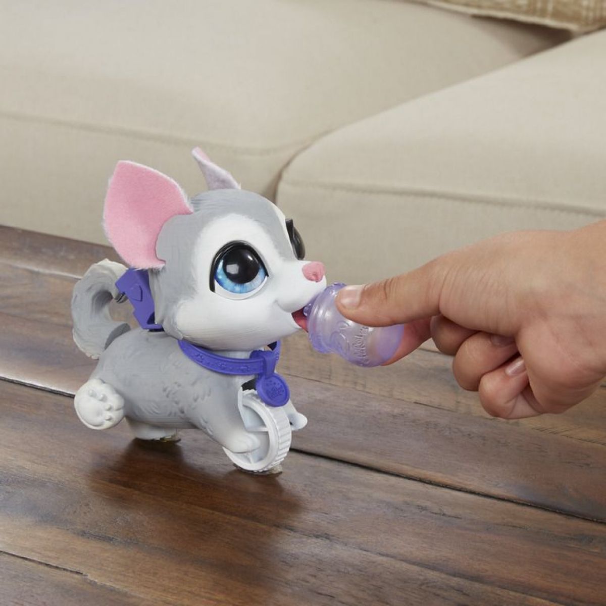 Hasbro FurReal Friends Peealots malý husky - obrázek 2