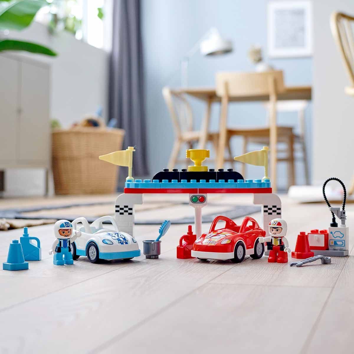 LEGO® DUPLO® Town 10947 Závodní auta - obrázek 7