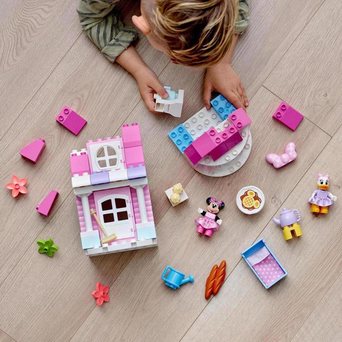 LEGO® DUPLO® Disney ™ 10942 Domek a kavárna Minnie - obrázek 4