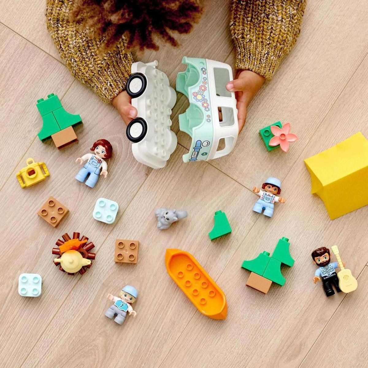 LEGO DUPLO 10946 Dobrodružství v rodinném karavanu - obrázek 4