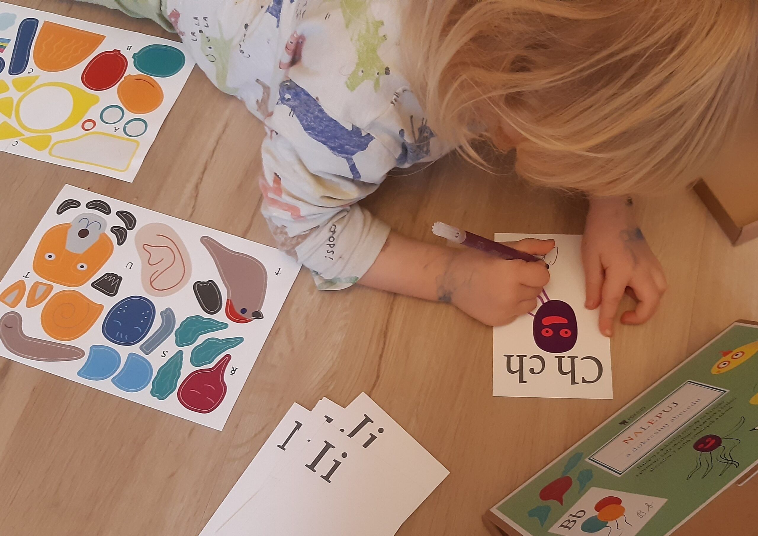Nalepuj a dokresluj abecedu - obrázek 5