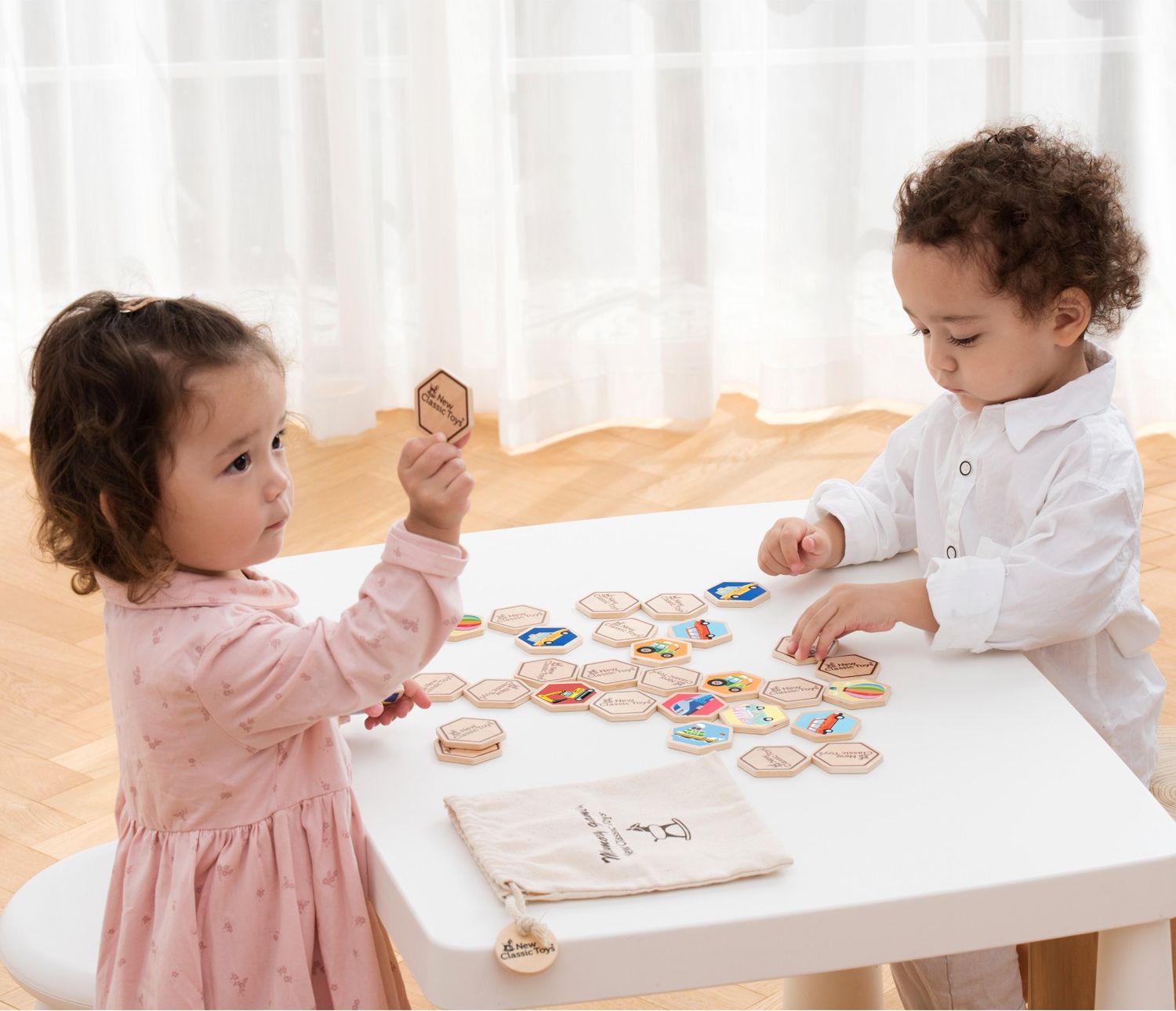 New Classic Toys Dřevěné pexeso dopravní prostředky - obrázek 7