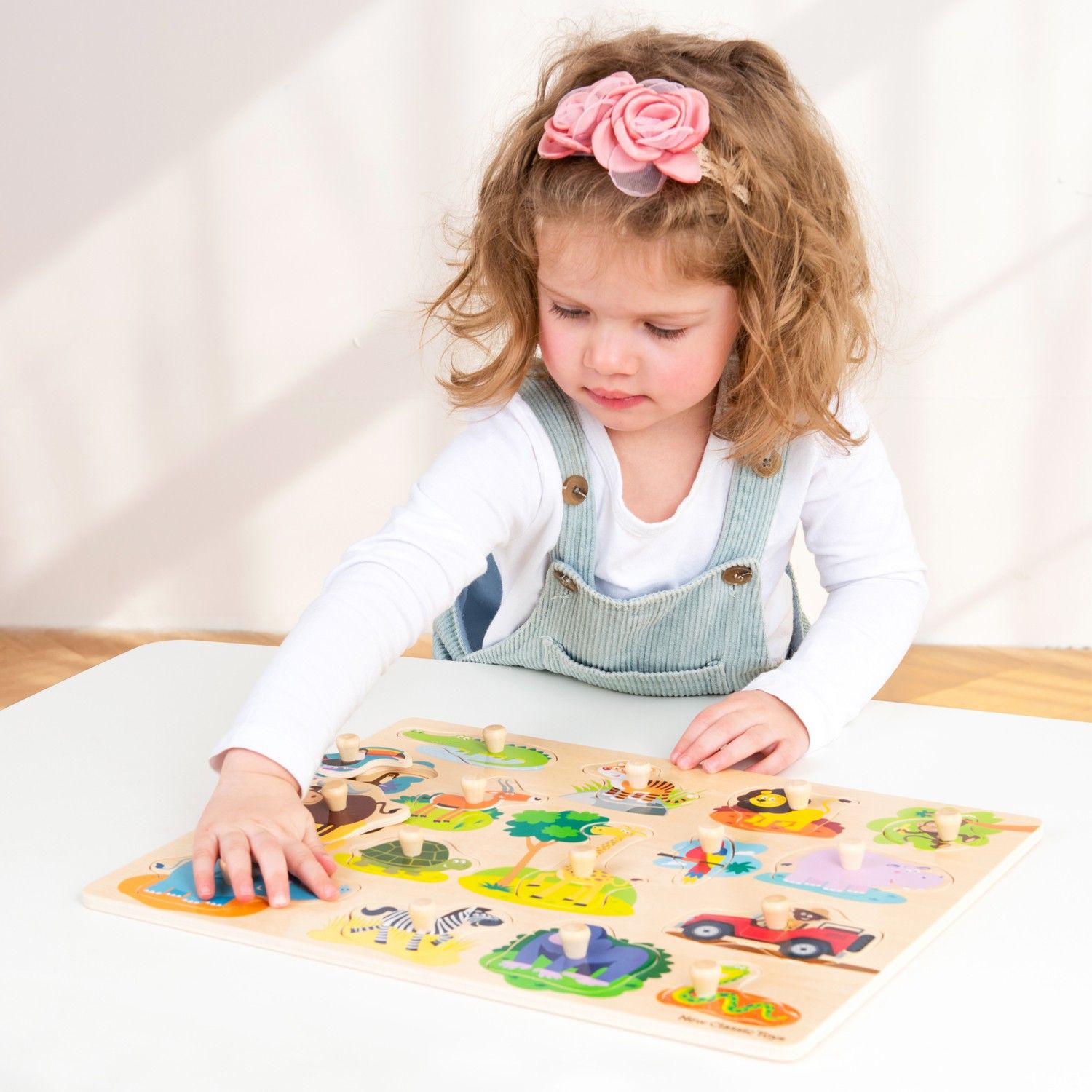 New Classic Toys Dřevěné vkládací puzzle safari 16 dílků - obrázek 4