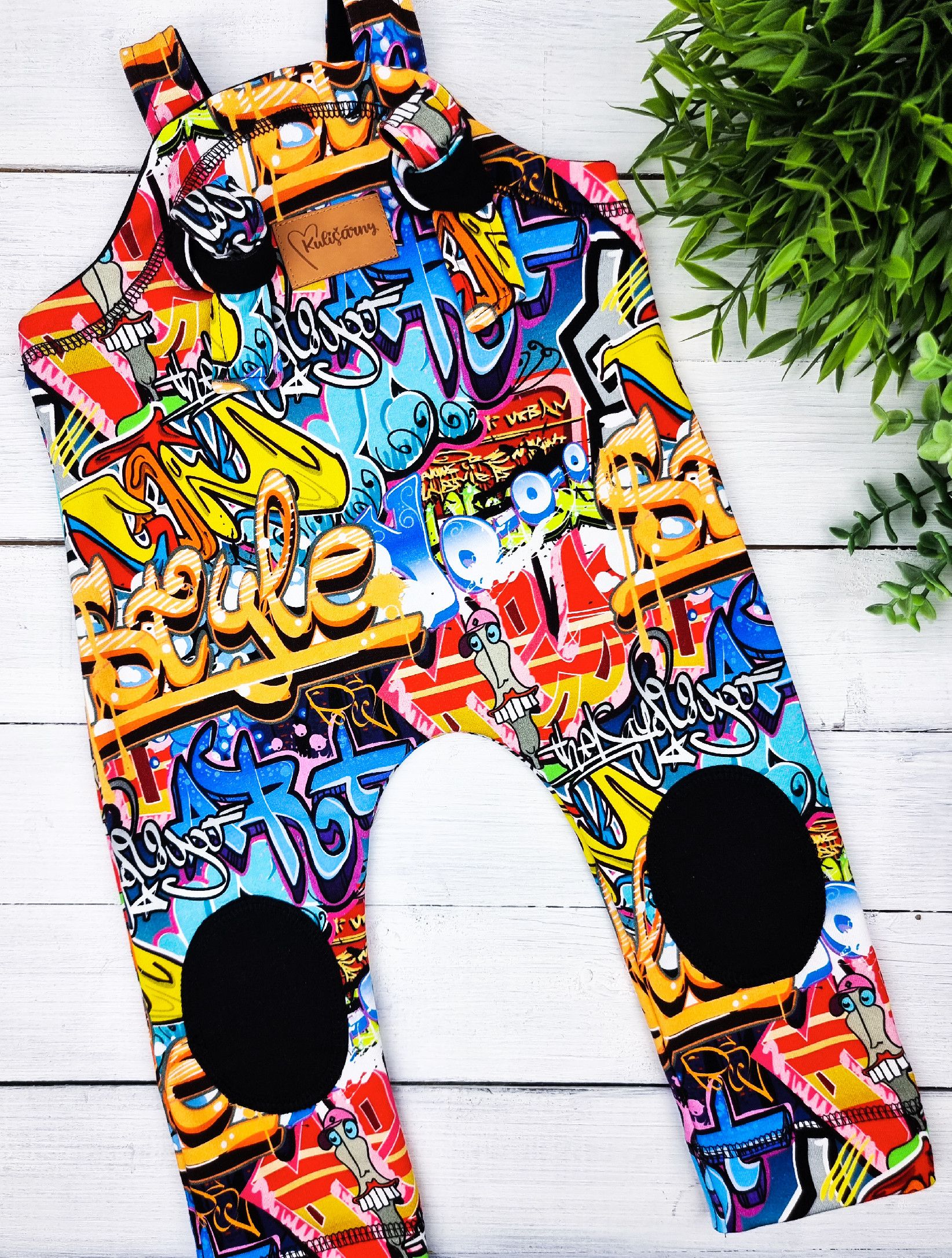Kulišárny (handmade) Laclové tepláčky se záplátou ,,GRAFFITI,, Black VELIKOST: 56