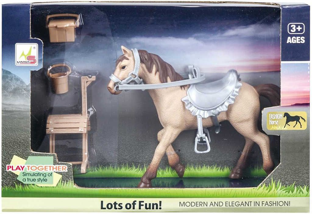 Kůň plastová figurka 20cm set s příslušenstvím v krabici - obrázek 3