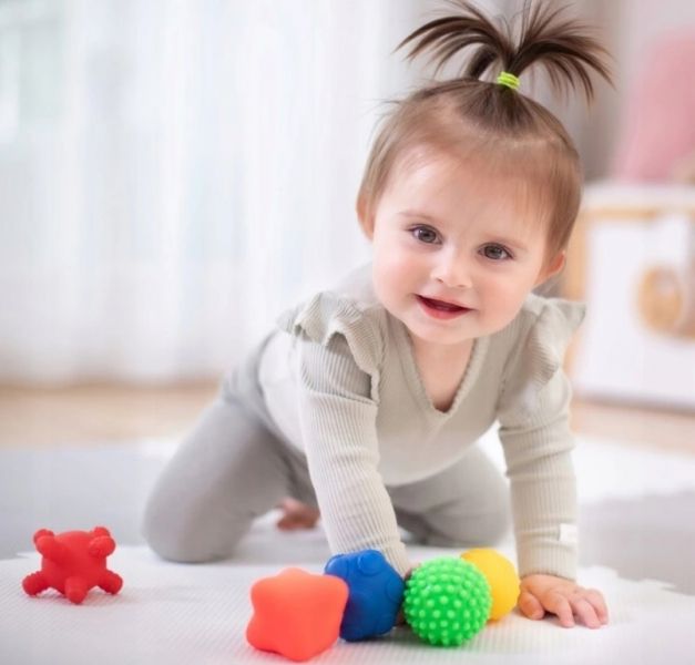 Tullo TULLO Edukační barevné míčky 5ks v krabičce, Tvary - obrázek 2