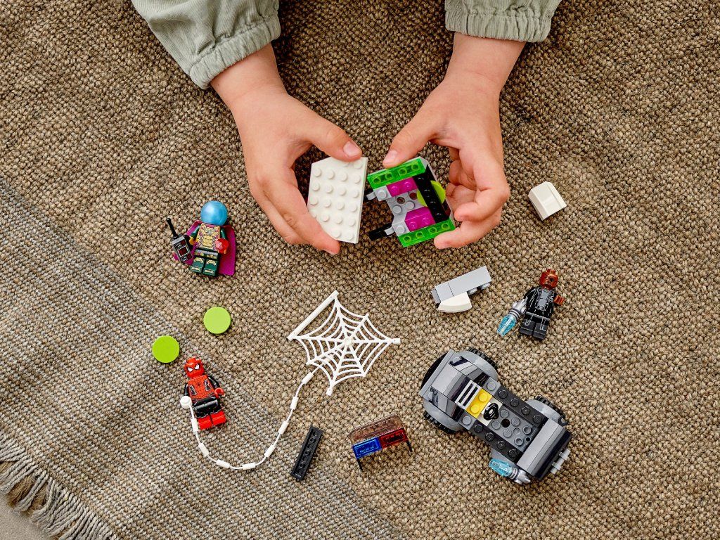 LEGO Spider-Man a Mysteriův útok dronem 76184 - obrázek 6